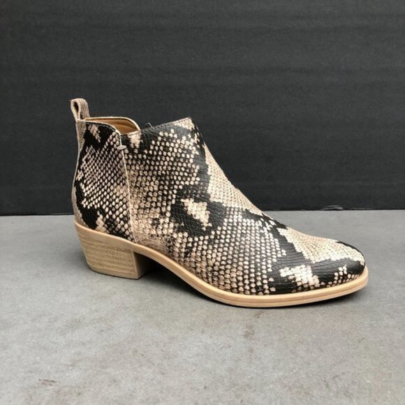 DOLCE VITA Westa women's snake skin faux leather bootie size 7 NEW - Picture 2 of 7